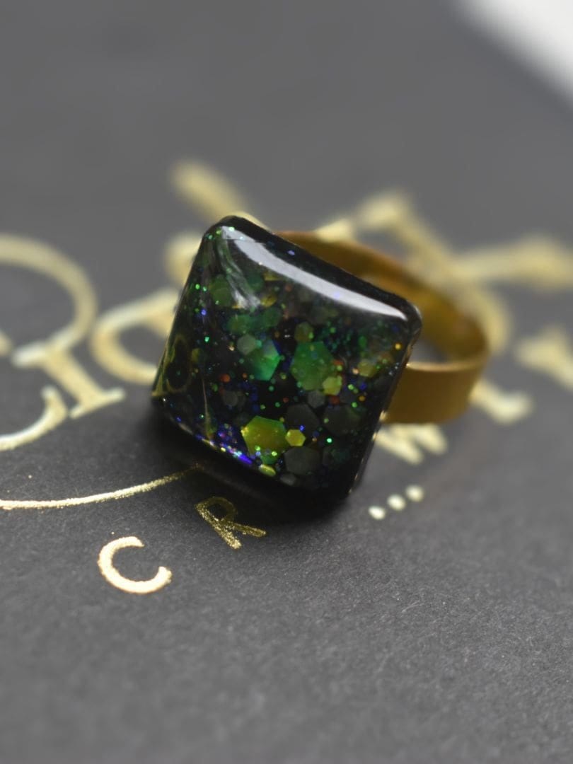 GLITTERY-BLACK-SQUARE-RING.jpg